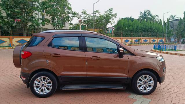 https://images10.gaadi.com/usedcar_image/4531582/original/e441fa3a1761c0cd5419d7e7e66ec883.jpg?imwidth=6401