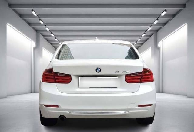 https://images10.gaadi.com/usedcar_image/4531584/original/processed_5977c4e12511094e7f2b89b2f6a6dbd0.jpeg?imwidth=6402