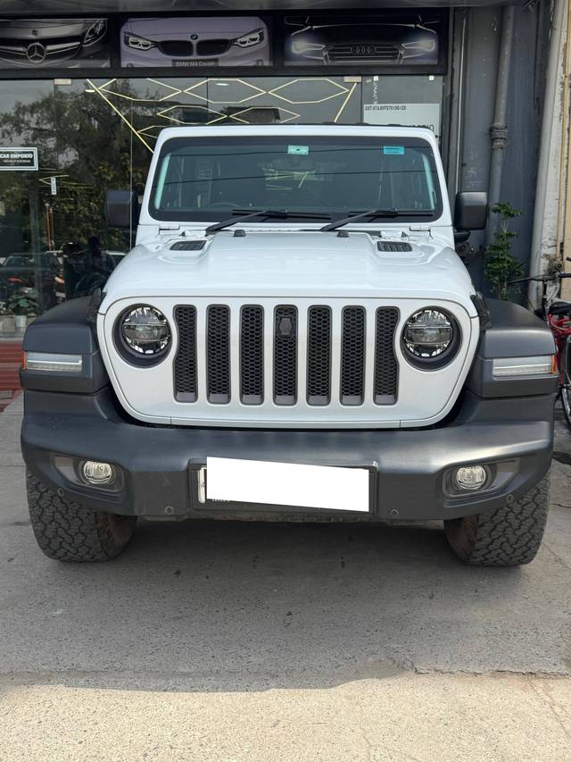 https://images10.gaadi.com/usedcar_image/4531587/original/processed_6b878d2165a99e9280e0aa3f23b95269.jpg?imwidth=6401