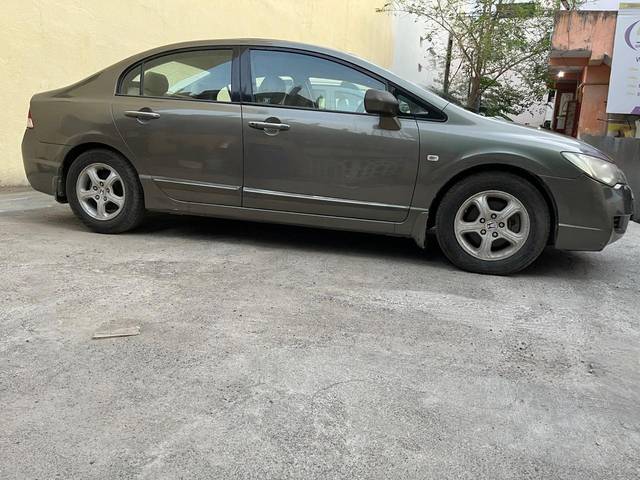 https://images10.gaadi.com/usedcar_image/4531604/original/processed_645e195eed4c738aff0adef1f3db975e.jpg?imwidth=6400
