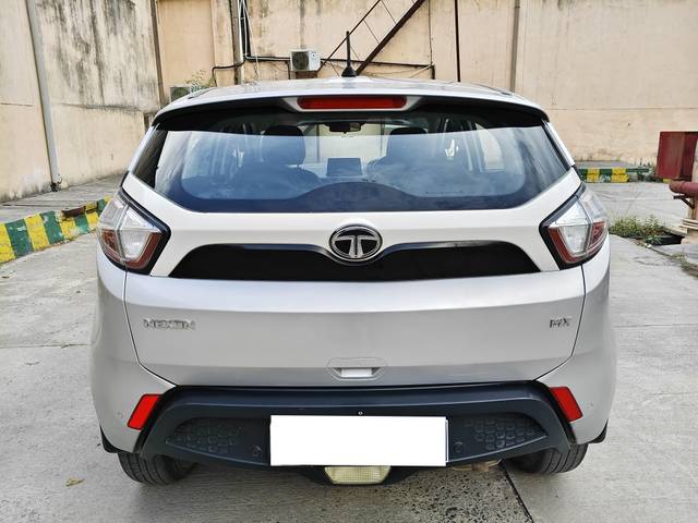 https://images10.gaadi.com/usedcar_image/4531628/original/processed_7285bf5fe2e0835e8ba2453b0438167a.jpg?imwidth=6402