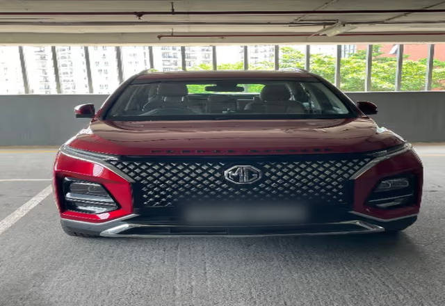 https://images10.gaadi.com/usedcar_image/4531630/original/9887894e-43ae-410e-8413-1486f34f27c2.?imwidth=6400