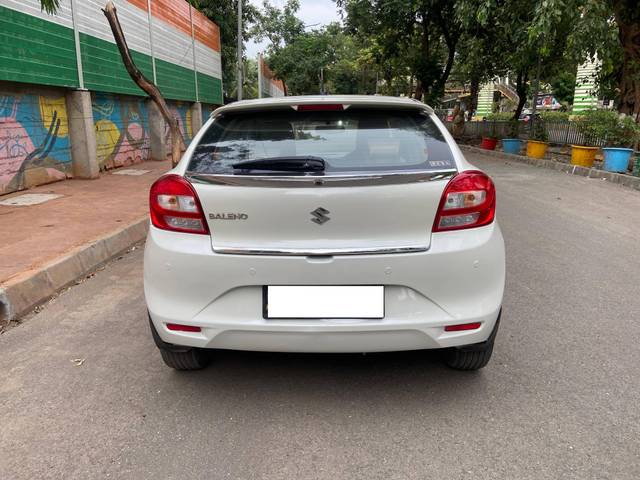 https://images10.gaadi.com/usedcar_image/4531645/original/processed_6bc7db2e6a9a947803e062d5a2e6c4ba.jpg?imwidth=6402