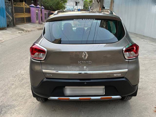 https://images10.gaadi.com/usedcar_image/4531646/original/processed_f65f162e9d49422c455e04270389a2eb.jpg?imwidth=6402