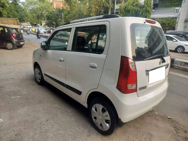 https://images10.gaadi.com/usedcar_image/4531651/original/processed_835407b360bc9111c9a3484528f2faa2.jpg?imwidth=6402