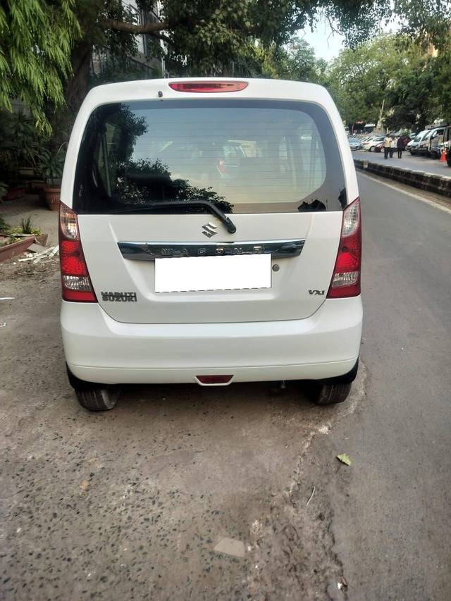 https://images10.gaadi.com/usedcar_image/4531651/original/processed_baa01b90c5ff01722e8060c178c28026.jpg?imwidth=6401