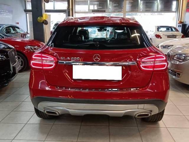 https://images10.gaadi.com/usedcar_image/4531663/original/processed_87578432df5c19481eb9f7bef4a2b891.jpg?imwidth=6401