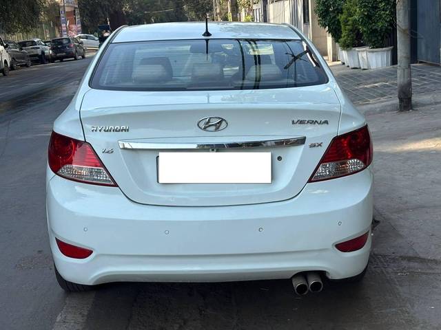 https://images10.gaadi.com/usedcar_image/4531666/original/processed_f285ed90290697a42a74841ce46864e7.jpg?imwidth=6401