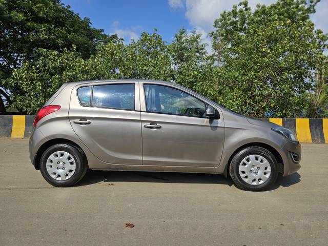 https://images10.gaadi.com/usedcar_image/4531712/original/5c58d70316508b9252667a9f527468f4.jpg?imwidth=6401