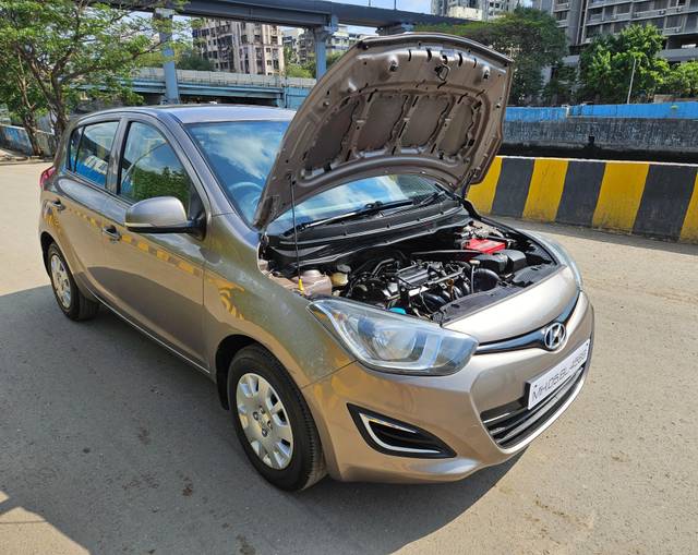 https://images10.gaadi.com/usedcar_image/4531712/original/processed_8ad1852d4d26da9e209f7efdf6678525.jpg?imwidth=6400