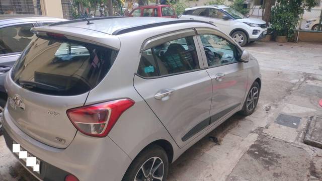 https://images10.gaadi.com/usedcar_image/4531714/original/processed_1e60a90e13133777240d6cc8446339c0.jpeg?imwidth=6401