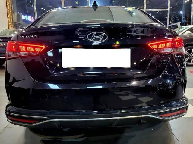 https://images10.gaadi.com/usedcar_image/4531726/original/processed_e14cf030f88e0f8bed933117ef70dc6e.jpg?imwidth=6401