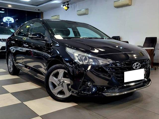 https://images10.gaadi.com/usedcar_image/4531726/original/processed_fe16c8c8dcf526c791c05c7f19fd7bb4.jpg?imwidth=6400