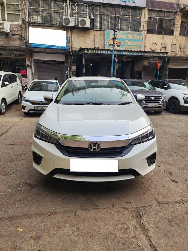 https://images10.gaadi.com/usedcar_image/4531731/original/processed_28e24164b8e96e4b631fe326287171fa.jpg?imwidth=6400