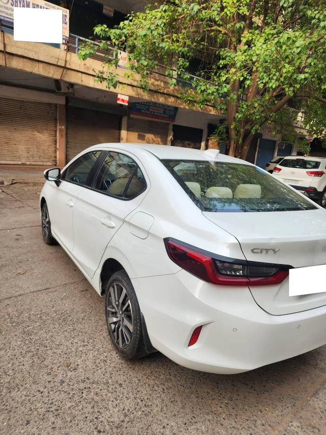 https://images10.gaadi.com/usedcar_image/4531731/original/processed_5728b27997879f0938a44629f682627a.jpg?imwidth=6401