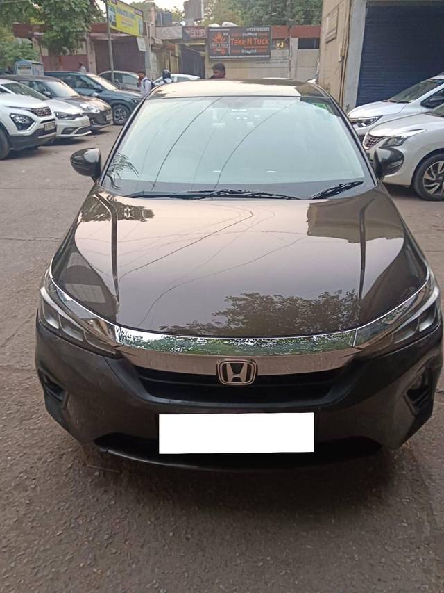 https://images10.gaadi.com/usedcar_image/4531736/original/processed_4f8545ee7144411c9506a9d1f4e2a604.jpg?imwidth=6400