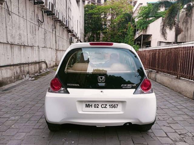 https://images10.gaadi.com/usedcar_image/4531737/original/processed_e9b361a2bdb057a38213ebfe9197f628.jpeg?imwidth=6401