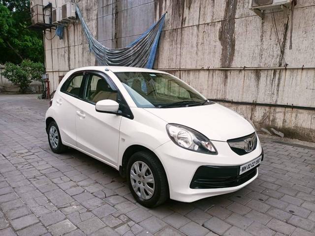 https://images10.gaadi.com/usedcar_image/4531737/original/processed_fa0e30d59f4ff2c60c4d378021b3d488.jpeg?imwidth=6400