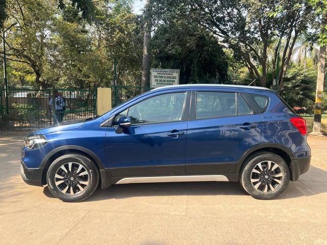 https://images10.gaadi.com/usedcar_image/4531741/original/processed_198cfd9c-4e02-4277-a245-2345ccb62318.jpg?imwidth=6402