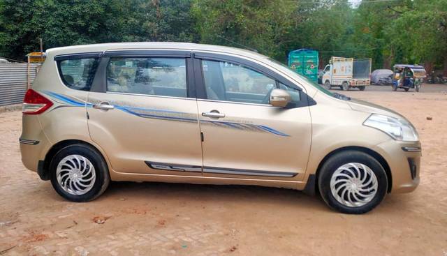 https://images10.gaadi.com/usedcar_image/4531744/original/processed_d936c825e1858379d15d5c72184e4188.jpg?imwidth=6401