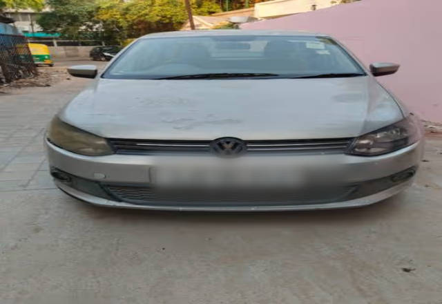 https://images10.gaadi.com/usedcar_image/4531752/original/d234a184-9351-41c1-9b77-a000b9c89dcd.?imwidth=6400