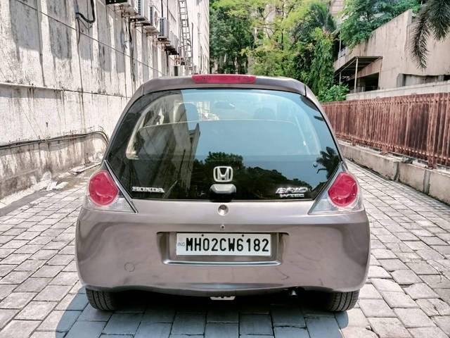 https://images10.gaadi.com/usedcar_image/4531766/original/processed_a85bd787397dca14841d3f667c58a674.jpg?imwidth=6402