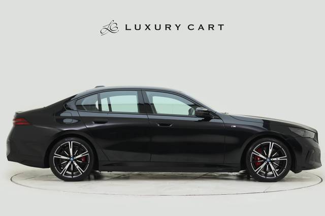 https://images10.gaadi.com/usedcar_image/4531768/original/processed_4f92b5f79ee6553f8a39baaed488f947.jpg?imwidth=6401