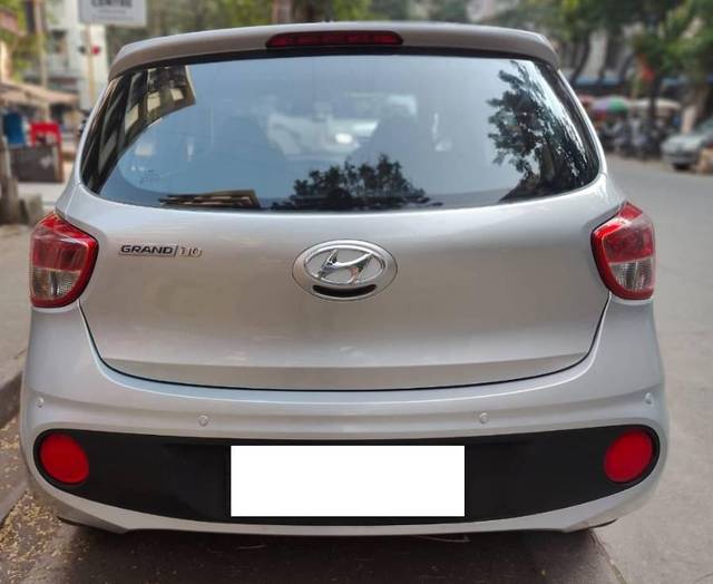 https://images10.gaadi.com/usedcar_image/4531816/original/processed_20cdf4fdf283a633a1ca94fcebae7196.jpg?imwidth=6402