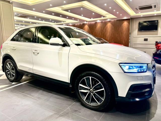 https://images10.gaadi.com/usedcar_image/4531821/original/573c19491a613ce4901134e310c13c38.jpg?imwidth=6400