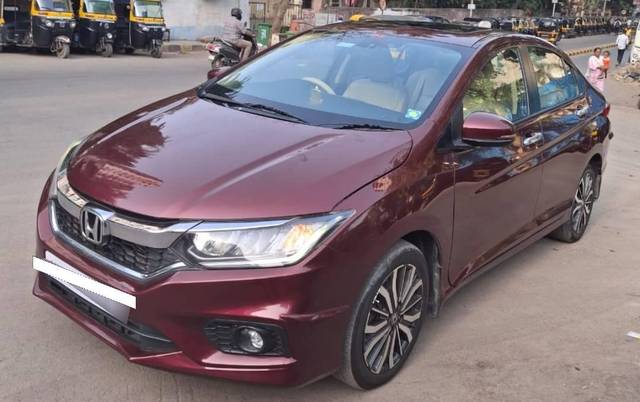 https://images10.gaadi.com/usedcar_image/4531834/original/processed_74eaf38e9af21215d89731dde62a2faa.jpg?imwidth=6401