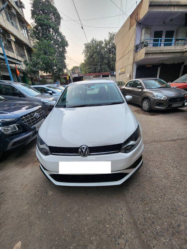 https://images10.gaadi.com/usedcar_image/4531841/original/processed_268ffc23fc5b433abda5178801f3057e.jpg?imwidth=6400