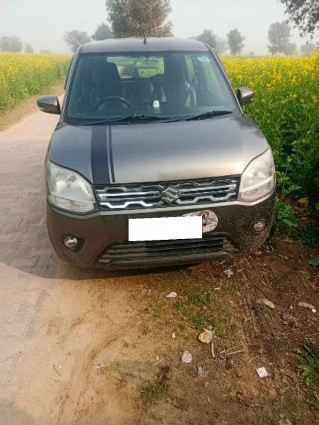 https://images10.gaadi.com/usedcar_image/4531850/original/processed_6f926583-7294-4e41-8002-bbb931a41098.jpg?imwidth=6400