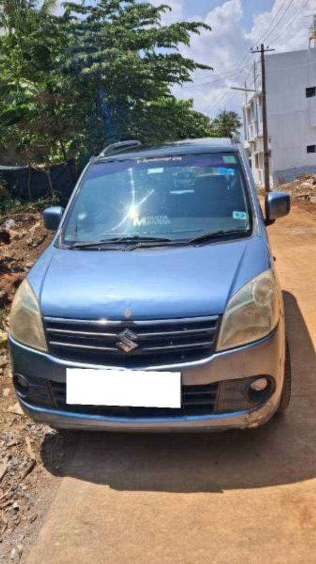 https://images10.gaadi.com/usedcar_image/4531854/original/processed_238b089b-ea77-4026-85d3-345970f2cf2c.jpg?imwidth=6400