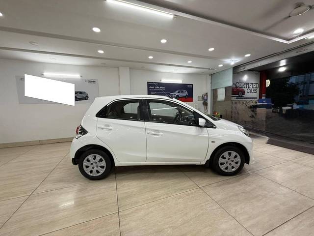 https://images10.gaadi.com/usedcar_image/4531861/original/processed_11025dd317e911b111bc84851d0880e9.jpg?imwidth=6401