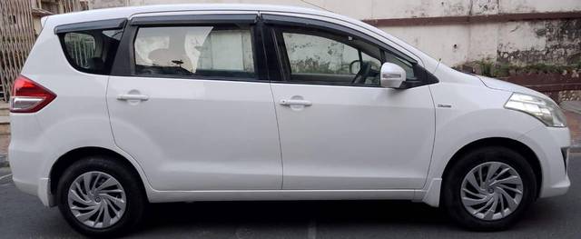 https://images10.gaadi.com/usedcar_image/4531863/original/processed_8c14765bc019a1784010071bc1dc60bc.jpg?imwidth=6401