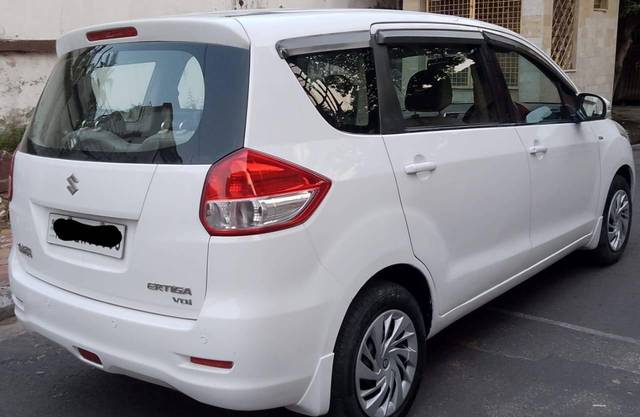 https://images10.gaadi.com/usedcar_image/4531863/original/processed_90ce5ce20dd786d4e0eed81f8aa34498.jpg?imwidth=6402