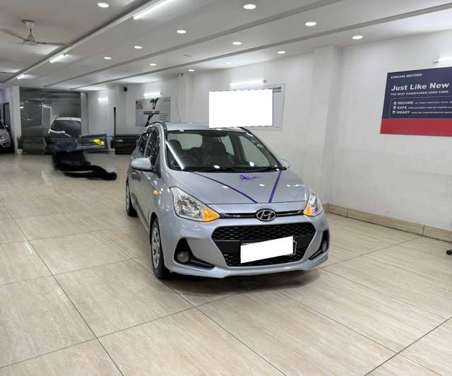 https://images10.gaadi.com/usedcar_image/4531865/original/processed_4f413cb98801cc1acece72473e2feba0.jpg?imwidth=6400