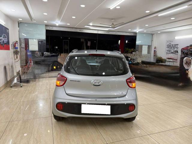 https://images10.gaadi.com/usedcar_image/4531865/original/processed_7e4982332921e8d4e51a4326c9adbcbb.jpg?imwidth=6402