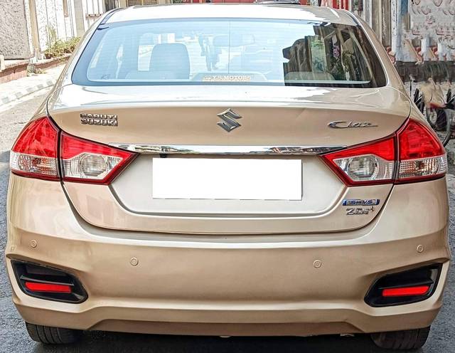 https://images10.gaadi.com/usedcar_image/4531867/original/processed_e8e4cbc6c928587bc76c7f095d185dd4.jpg?imwidth=6402