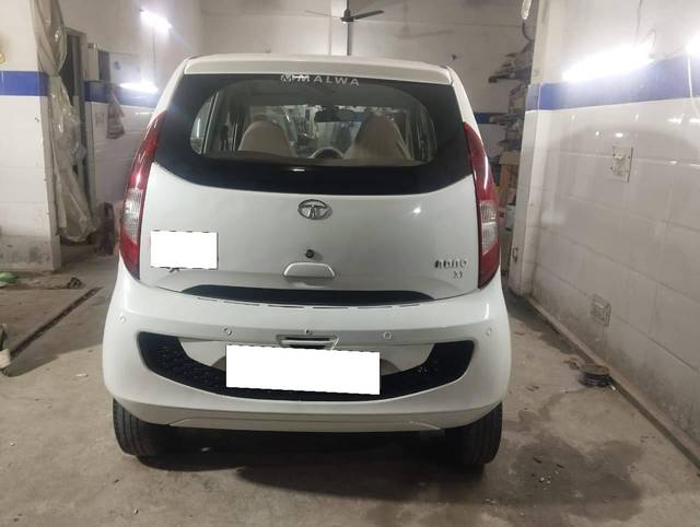 https://images10.gaadi.com/usedcar_image/4531869/original/processed_8518f6e9ab177a0c26652ea4d888c7d3.jpg?imwidth=6401