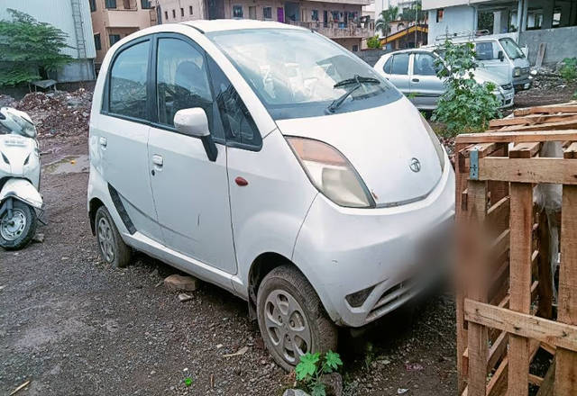 https://images10.gaadi.com/usedcar_image/4531882/original/e1e28ef3-1a96-40a5-b4d3-3688c4a8f7bf.?imwidth=6400