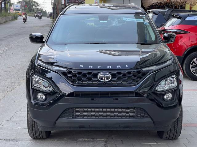 https://images10.gaadi.com/usedcar_image/4531897/original/45429127-9d2d-4f3b-b963-94842edb5b70.jpg?imwidth=6402