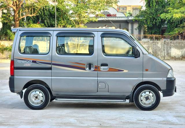 https://images10.gaadi.com/usedcar_image/4531901/original/processed_81fc8d4aef224be44fb5afdf3e17f6a3.jpg?imwidth=6401
