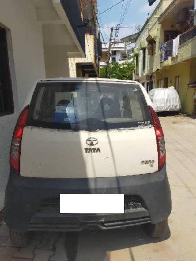 https://images10.gaadi.com/usedcar_image/4531965/original/processed_e54cade0-2449-49f6-aa3f-e486d33de22a.jpg?imwidth=6401