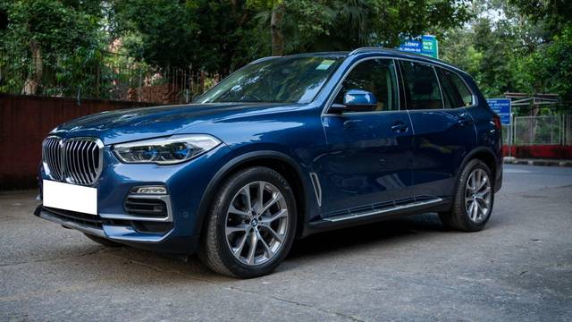 https://images10.gaadi.com/usedcar_image/4531977/original/processed_23030dccd0a9848a46ae8302b1411142.jpg?imwidth=6402
