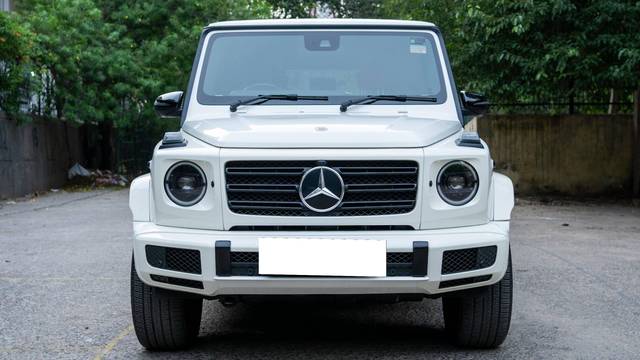 https://images10.gaadi.com/usedcar_image/4531984/original/processed_acb87249ff946bf52a64be33356c268c.jpg?imwidth=6402