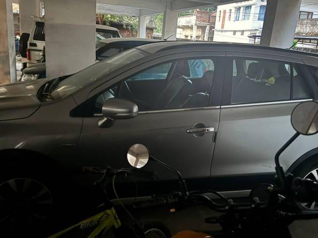 https://images10.gaadi.com/usedcar_image/4531987/original/processed_7ace89a1-9857-4249-bab5-ae841b9643b4.jpg?imwidth=6400