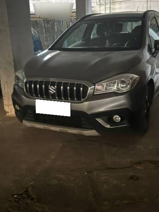 https://images10.gaadi.com/usedcar_image/4531987/original/processed_f2f391e4-c064-43df-a1b6-f255919995c4.jpg?imwidth=6401