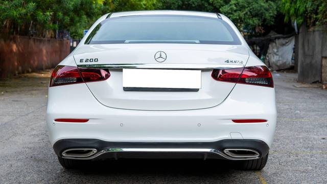 https://images10.gaadi.com/usedcar_image/4531989/original/processed_d9a278e34888bf282b73a8f3f00deb06.jpg?imwidth=6401