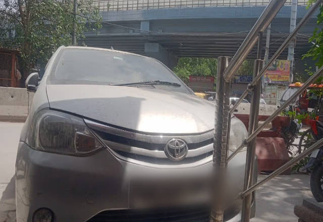 https://images10.gaadi.com/usedcar_image/4532010/original/864e96ad-eb1f-4cbc-939d-31b14eee423b.?imwidth=6400